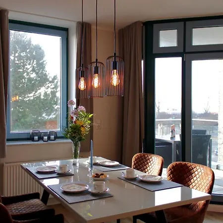 Inselblume 55 - In Der Strandburg Mit Hund Burgtiefe auf Fehmarn