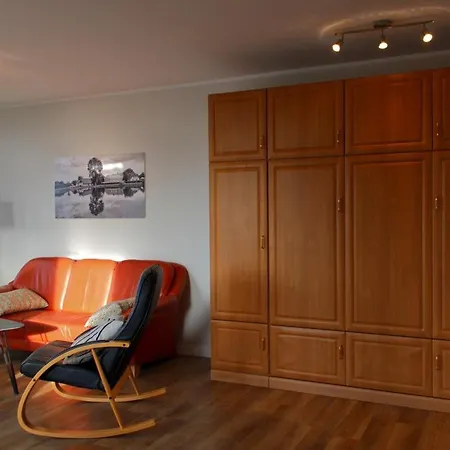 Inselblume 55 - In Der Strandburg Mit Hund * Burgtiefe auf Fehmarn