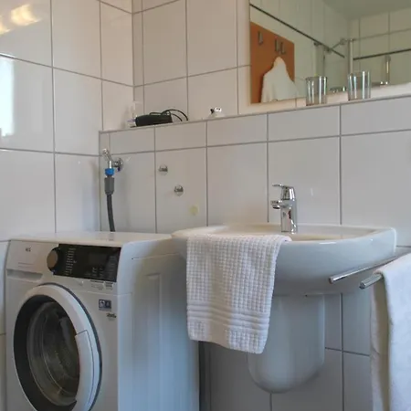 Inselblume 55 - In Der Strandburg Mit Hund * Burgtiefe auf Fehmarn